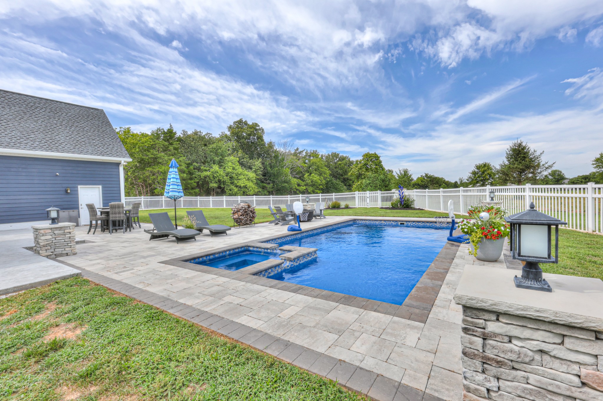 Plenty of room for pool parties