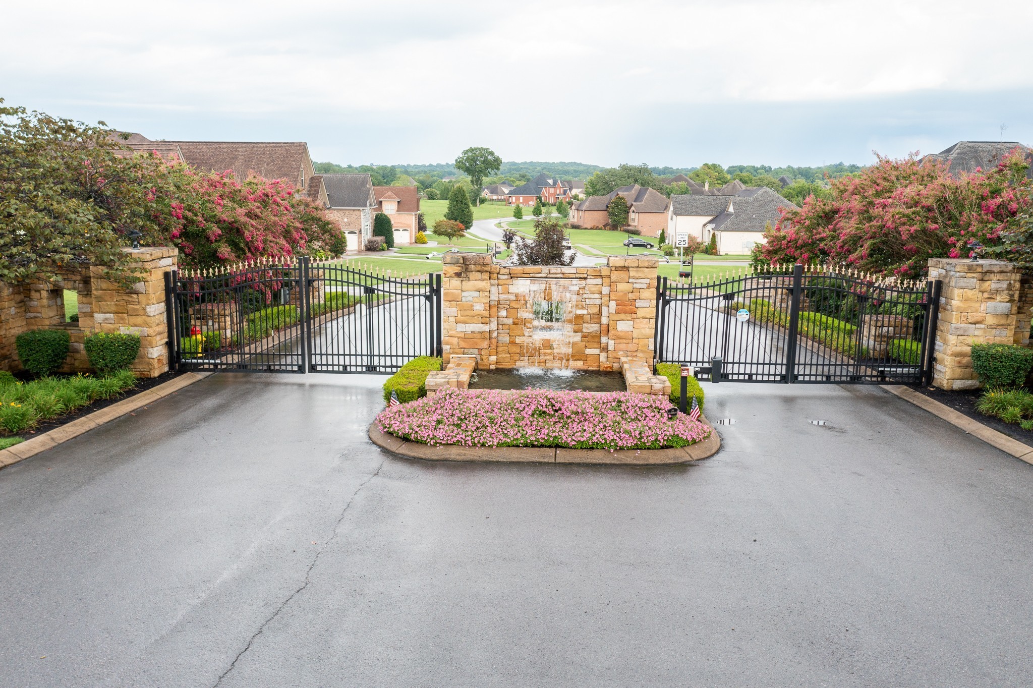 302 Stonebrook Pt, Lebanon, TN 37087