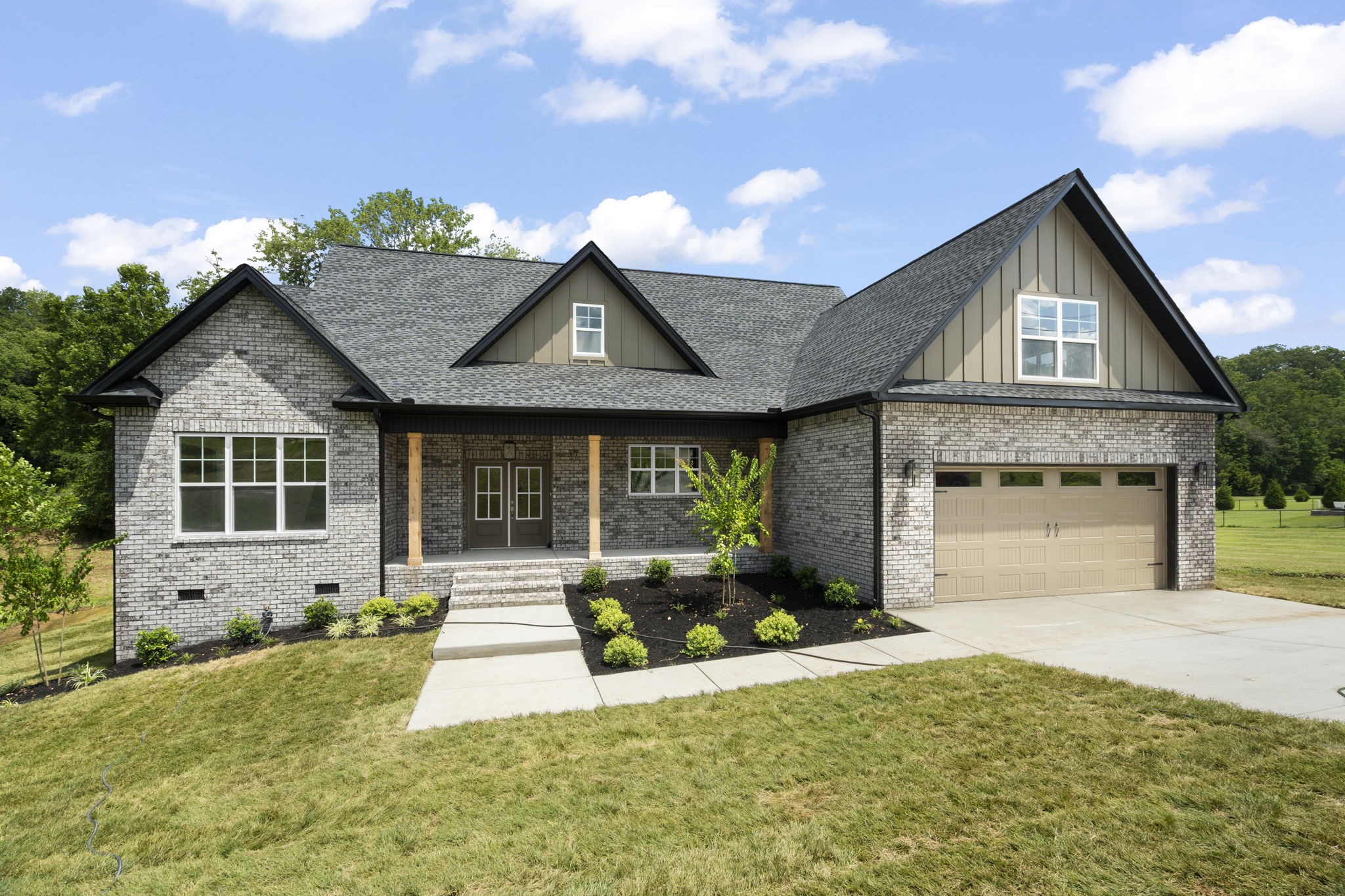 4062 Summit Dr, Greenbrier, TN 37073