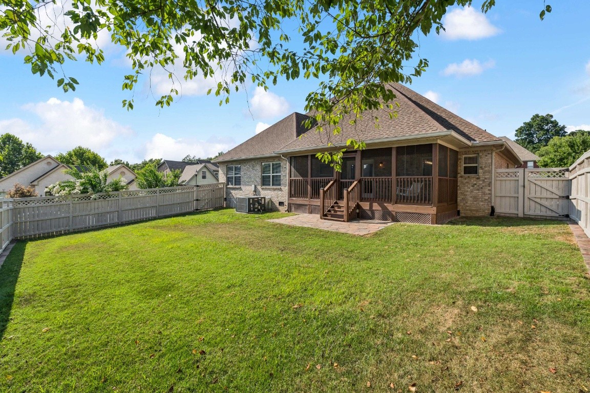 Fully Fenced Back Yard