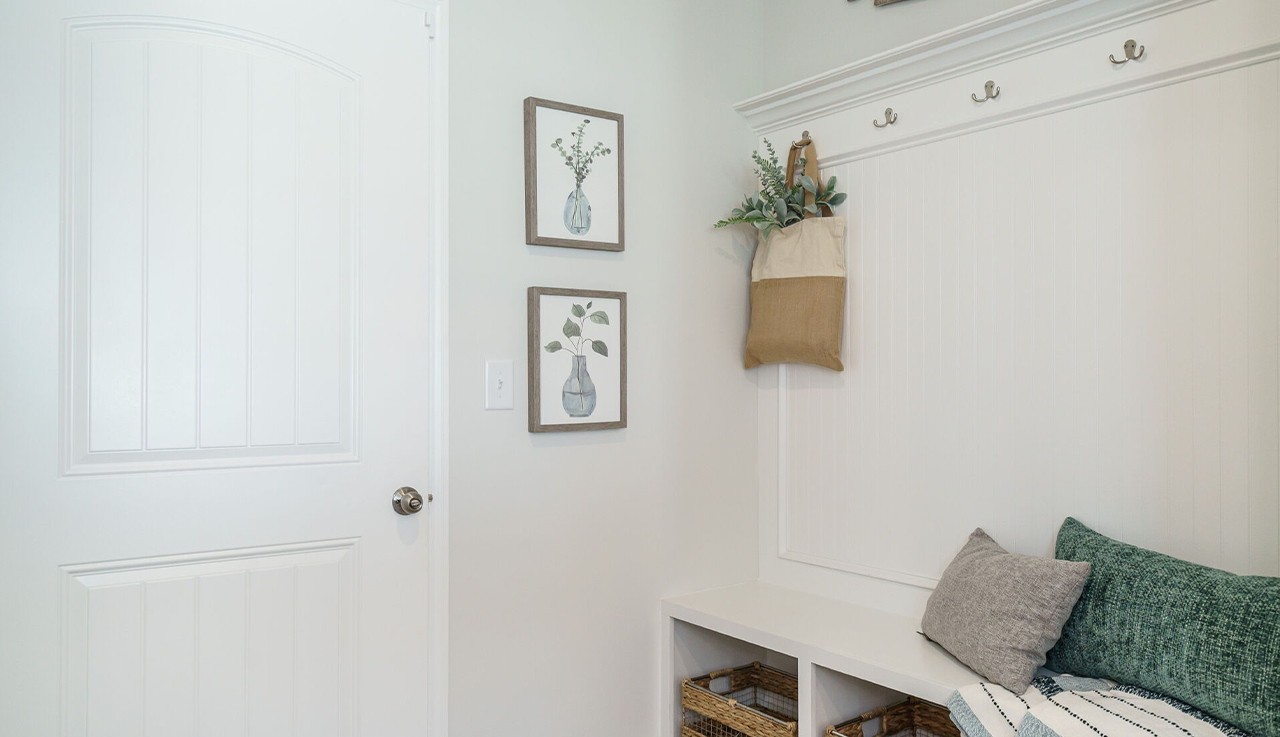 *This is a marketing photo. Colors/options may be different.*