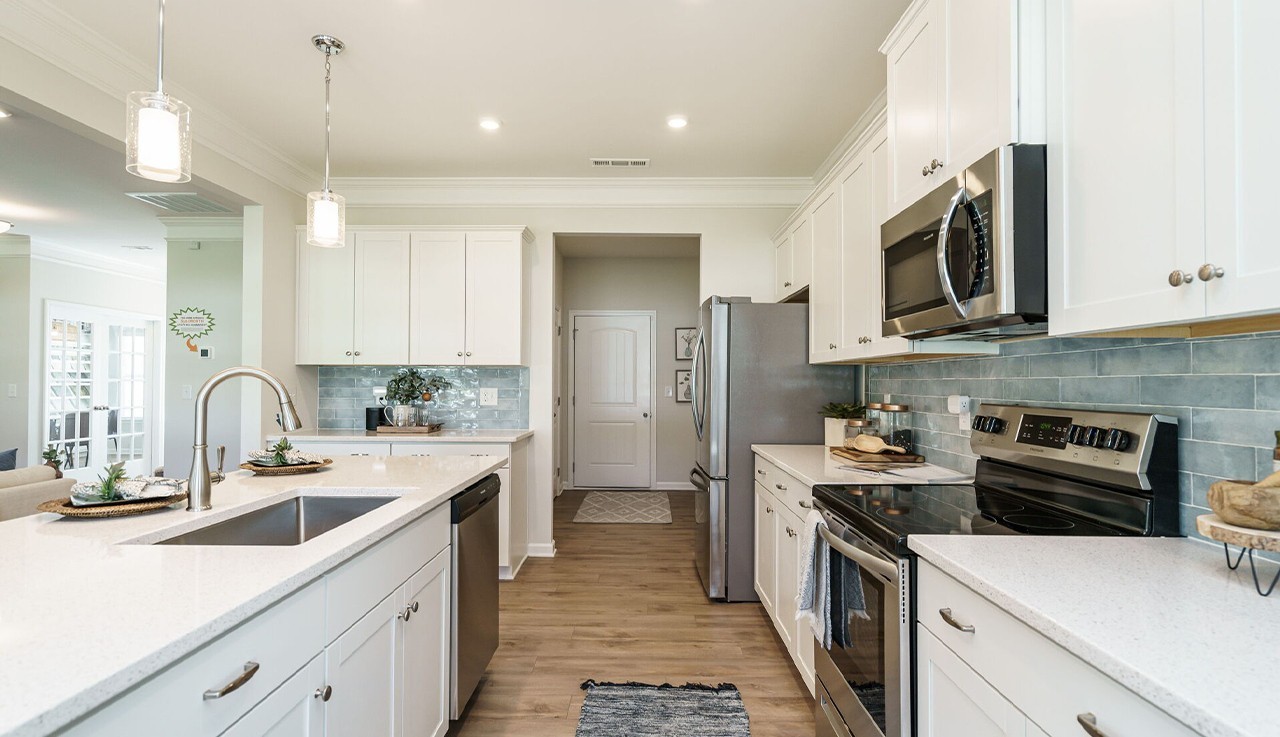 *This is a marketing photo. Colors/options may be different.*