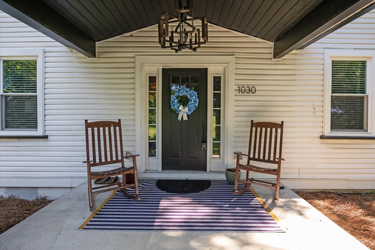 1030 Upper Creek Rd, Vanleer, TN 37181
