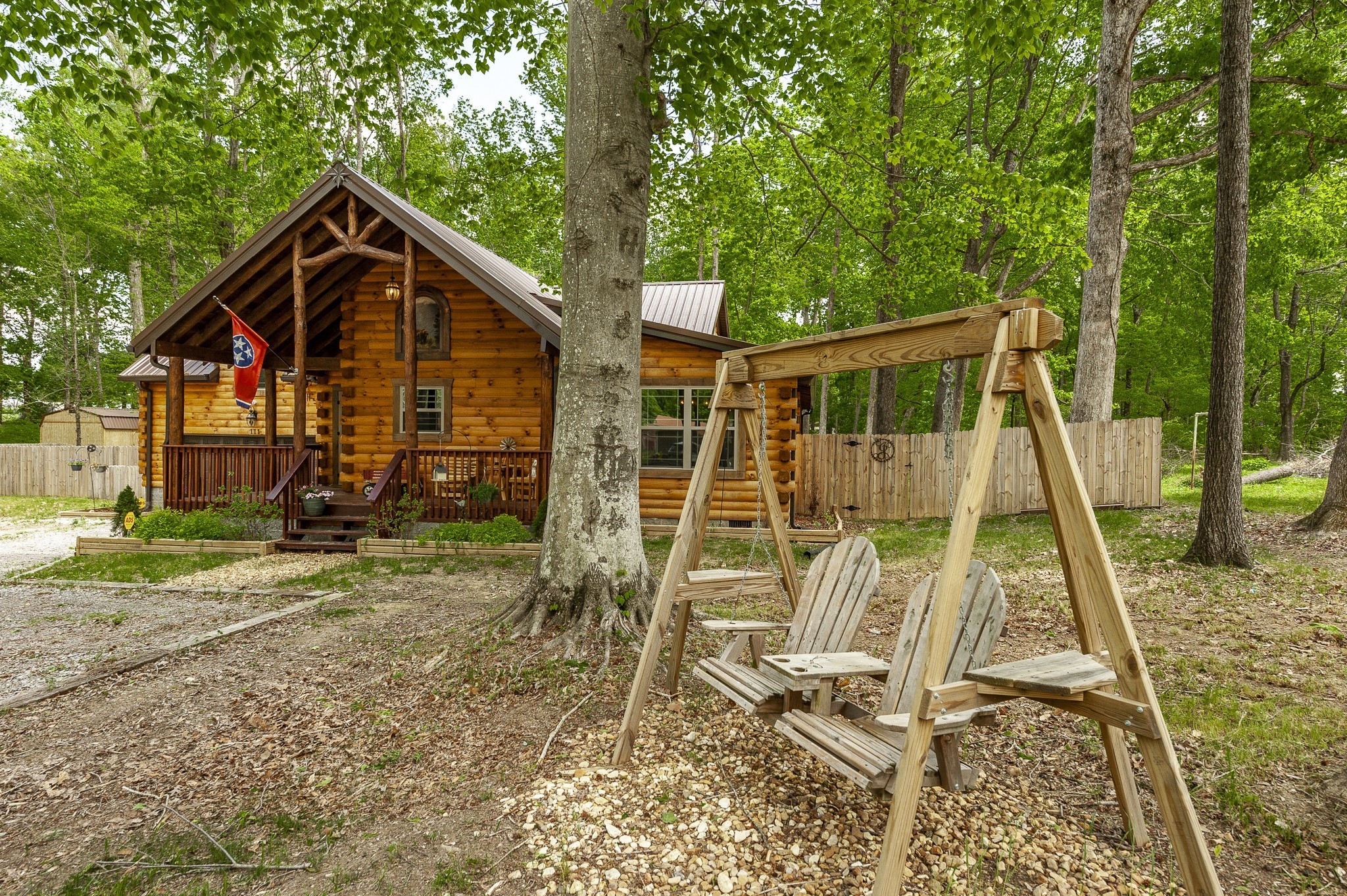 111 Guill Ln, Cottontown, TN 37048