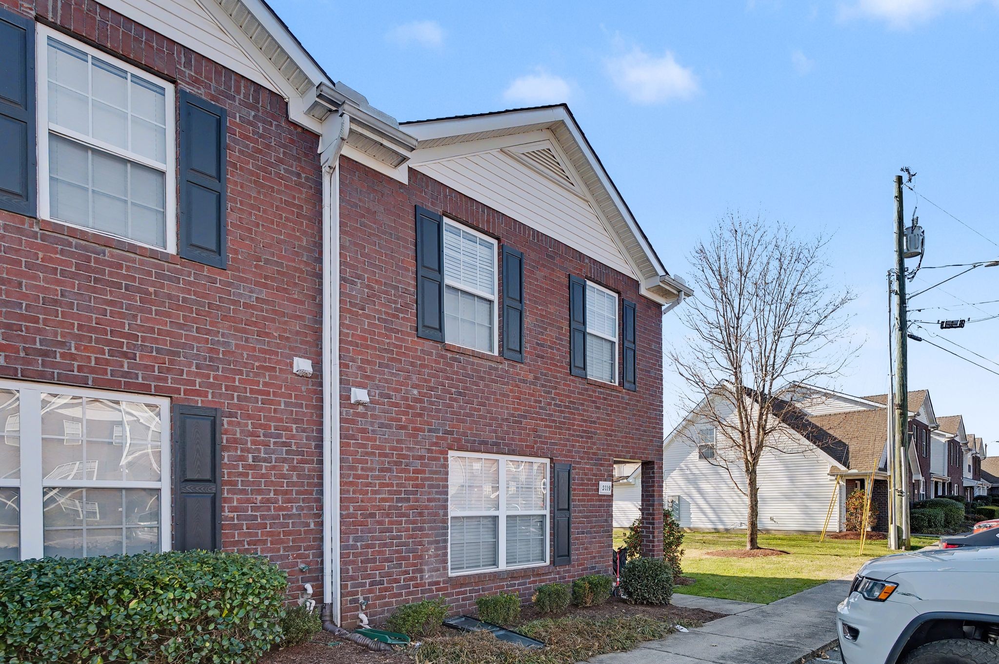 3119 George Buchanan Dr, La Vergne, TN 37086