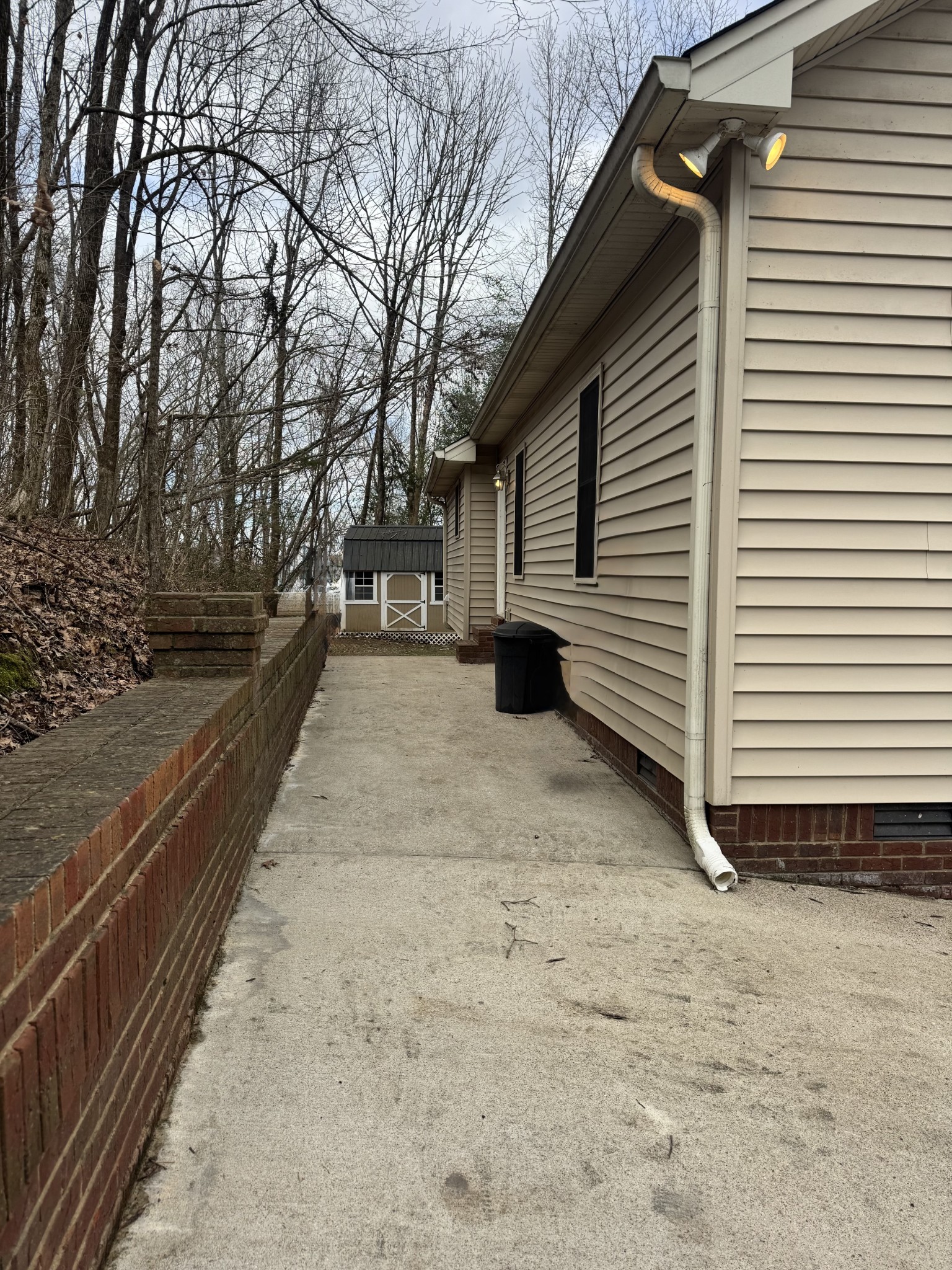 120 Skyview Dr, Carthage, TN 37030