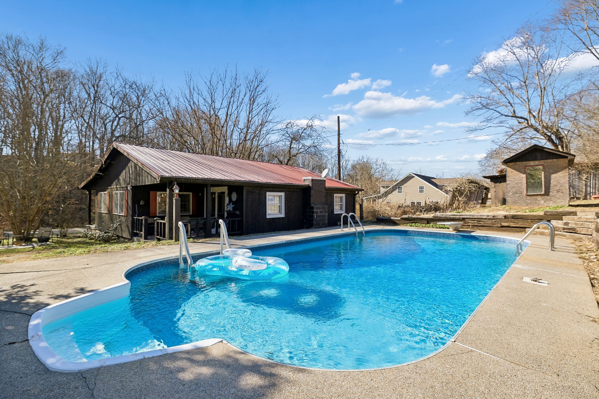 1830 Old Clarksville Pike, Chapmansboro, TN 37035