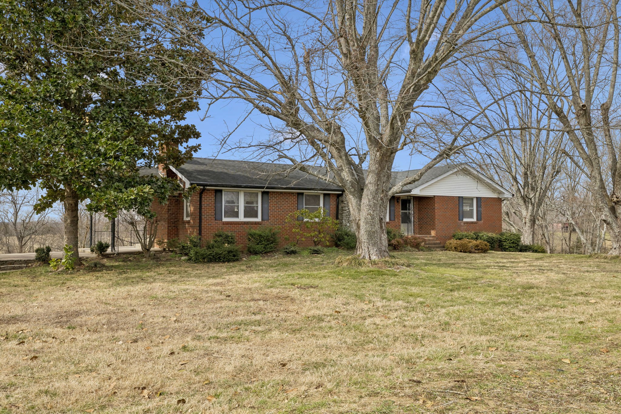 526 W Boiling Springs Rd, Portland, TN 37148