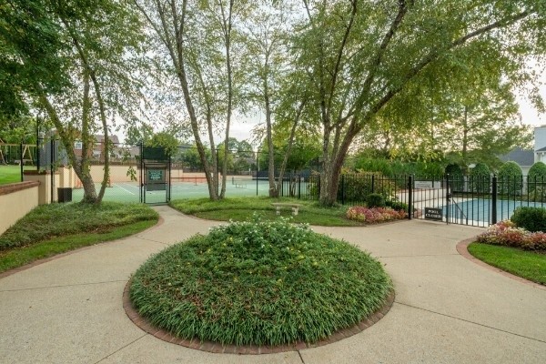 714 Overton Pk, Nashville, TN 37215