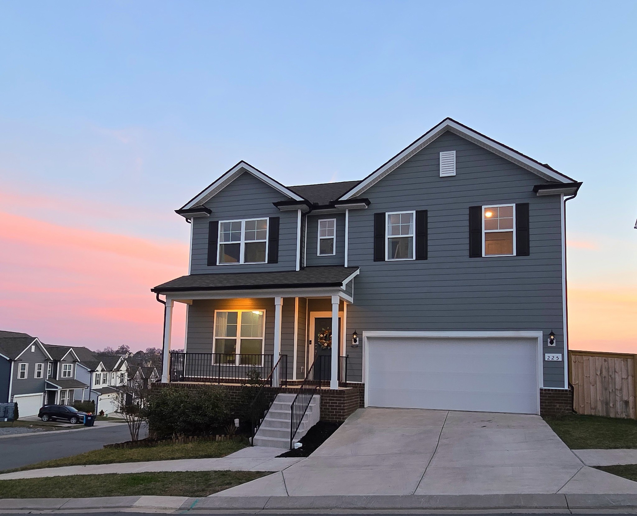 225 Oasis Dr, La Vergne, TN 37086