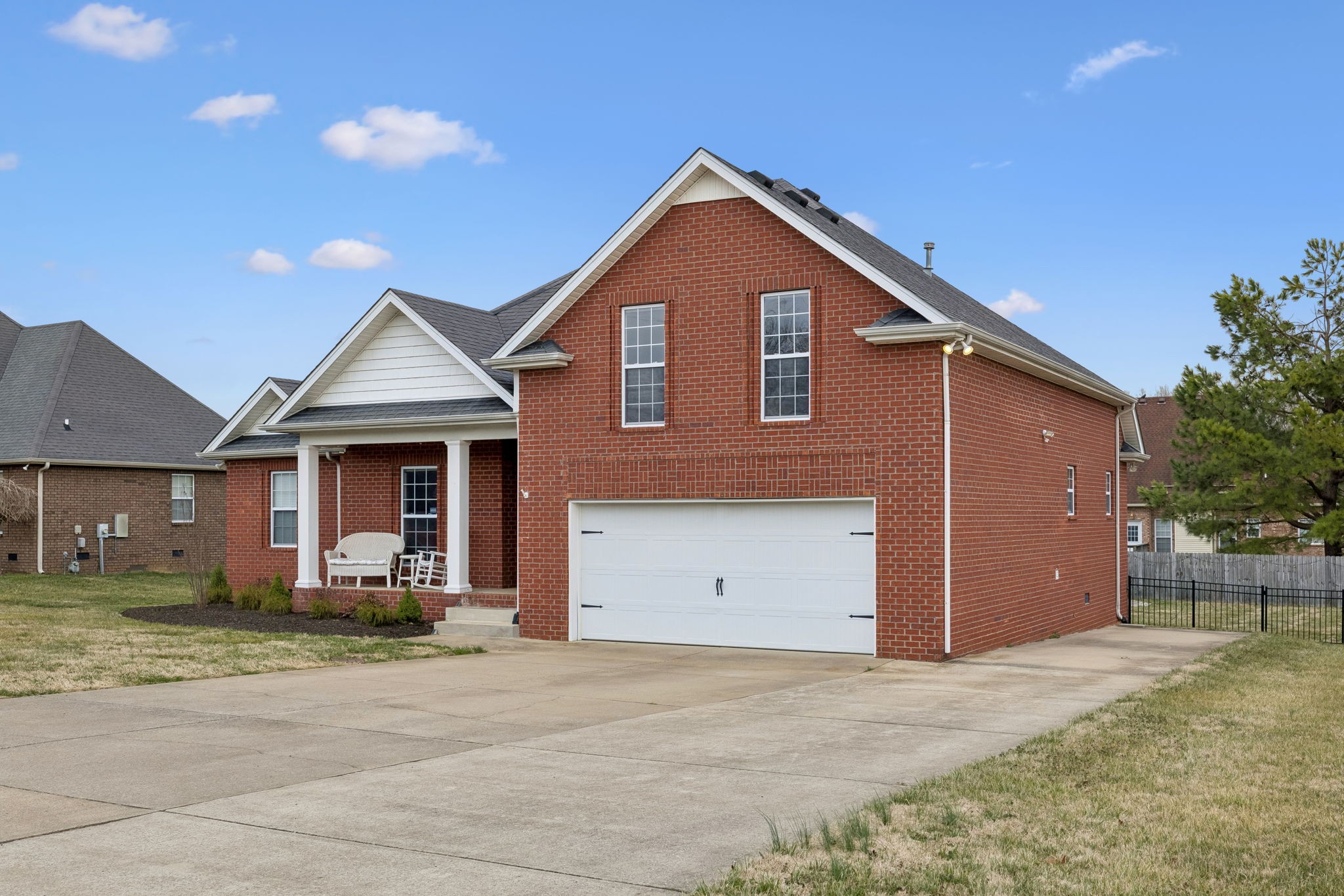 2017 Hollowfield Ln, Greenbrier, TN 37073