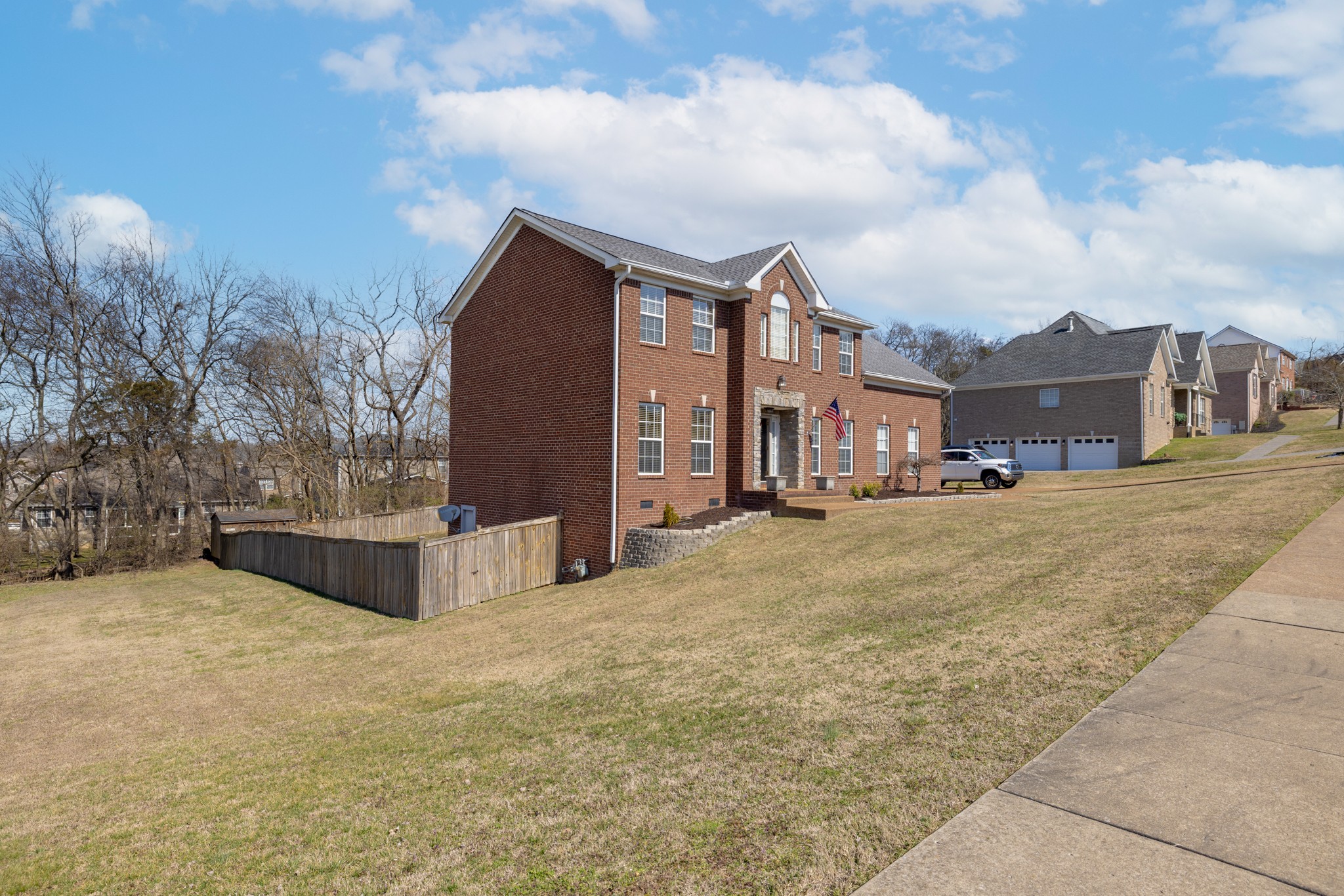 121 Buckhaven Dr, Hendersonville, TN 37075