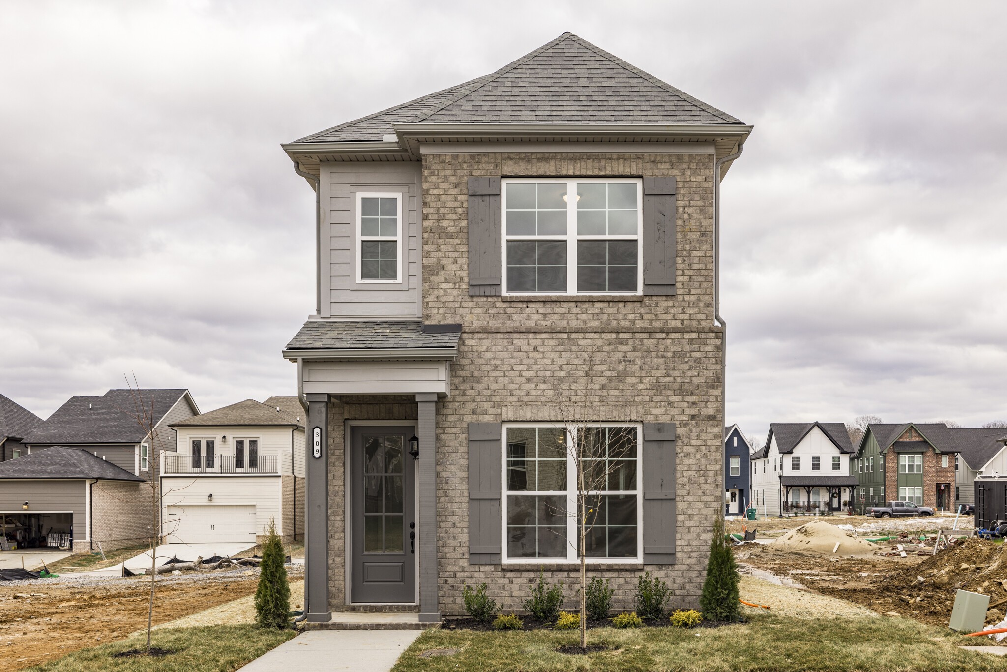 162 Oasis Dr, La Vergne, TN 37086