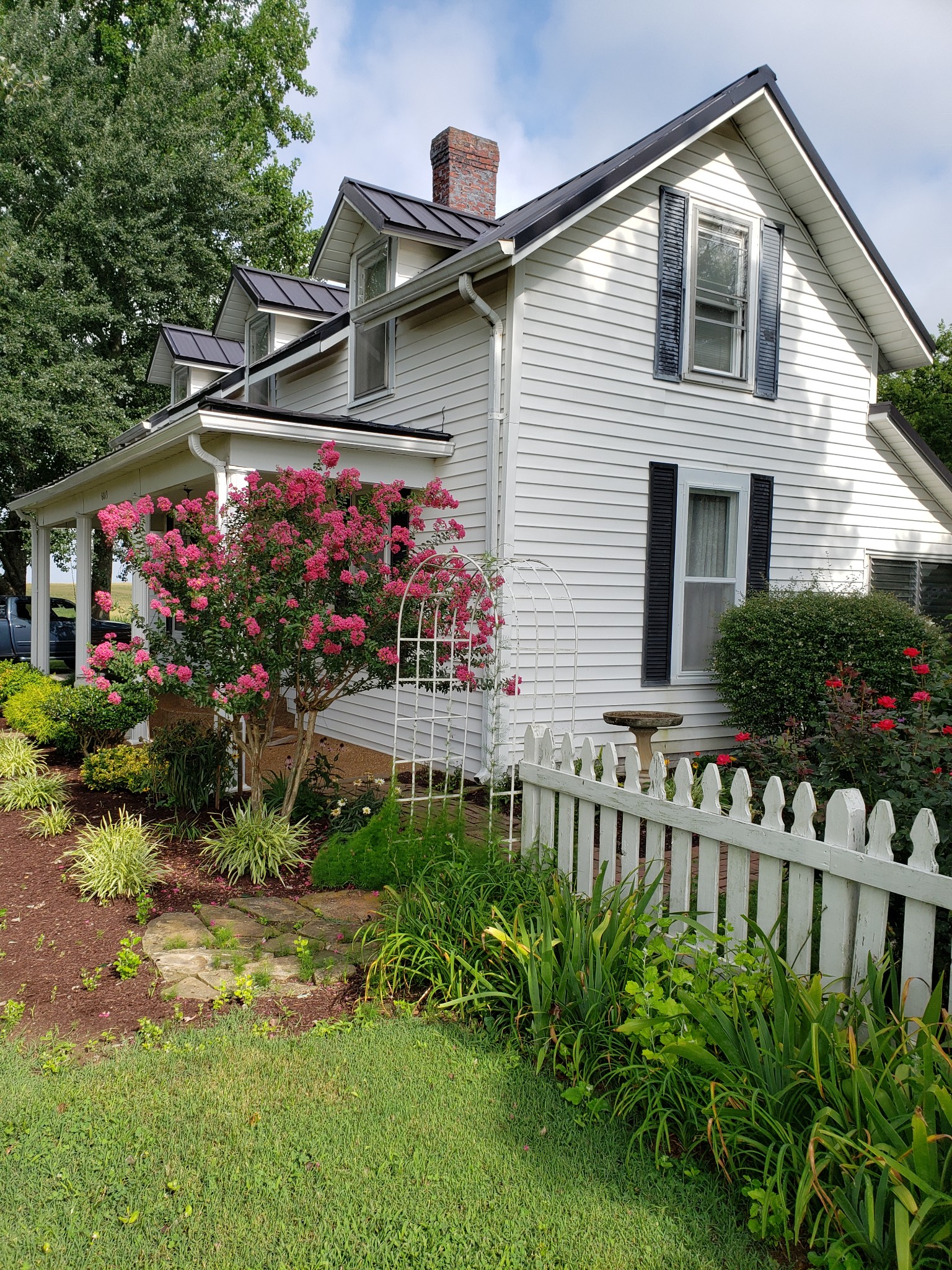 6013 Highway 41 , Cedar Hill, TN 37032