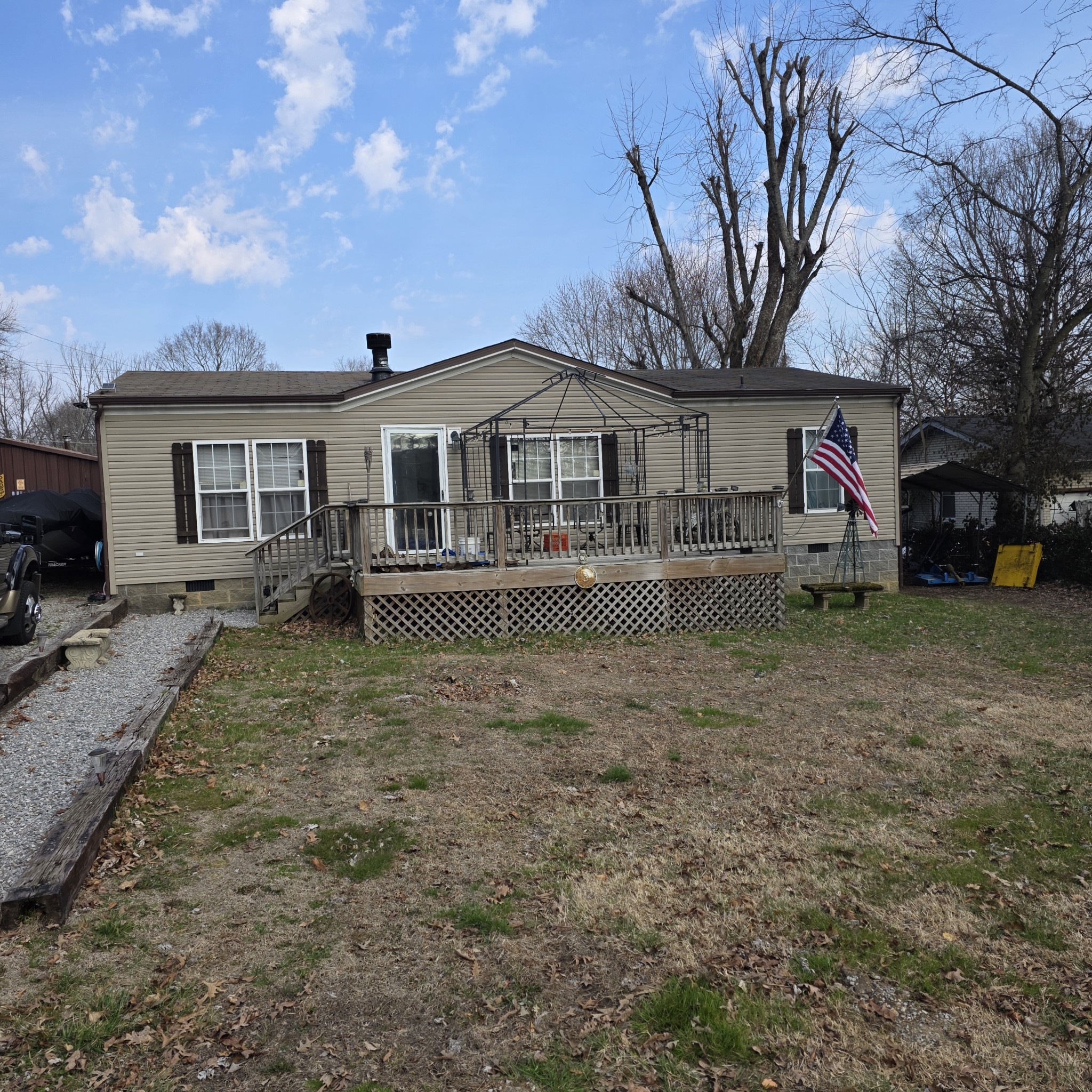 2435 Old Greenbrier Pike, Greenbrier, TN 37073