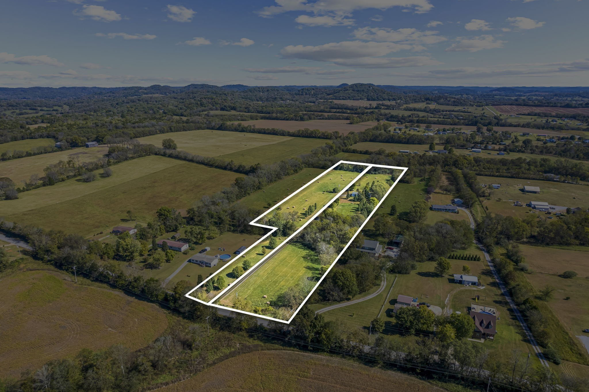 1064 Lauderdale Ln, Bethpage, TN 37022