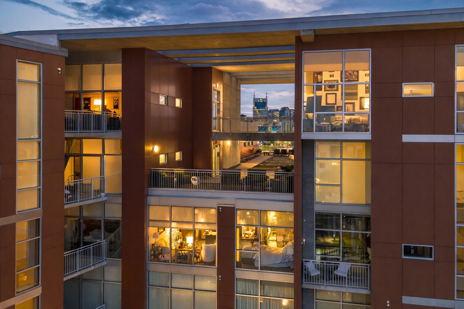 2115-yeaman-pl-405-nashville-tn-37206/hzid_0055cb7b