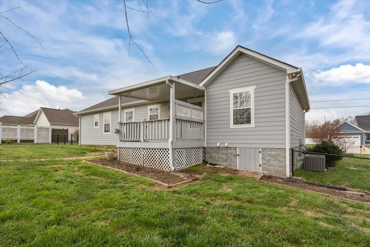 459 Diane Loop, White Bluff, TN 37187