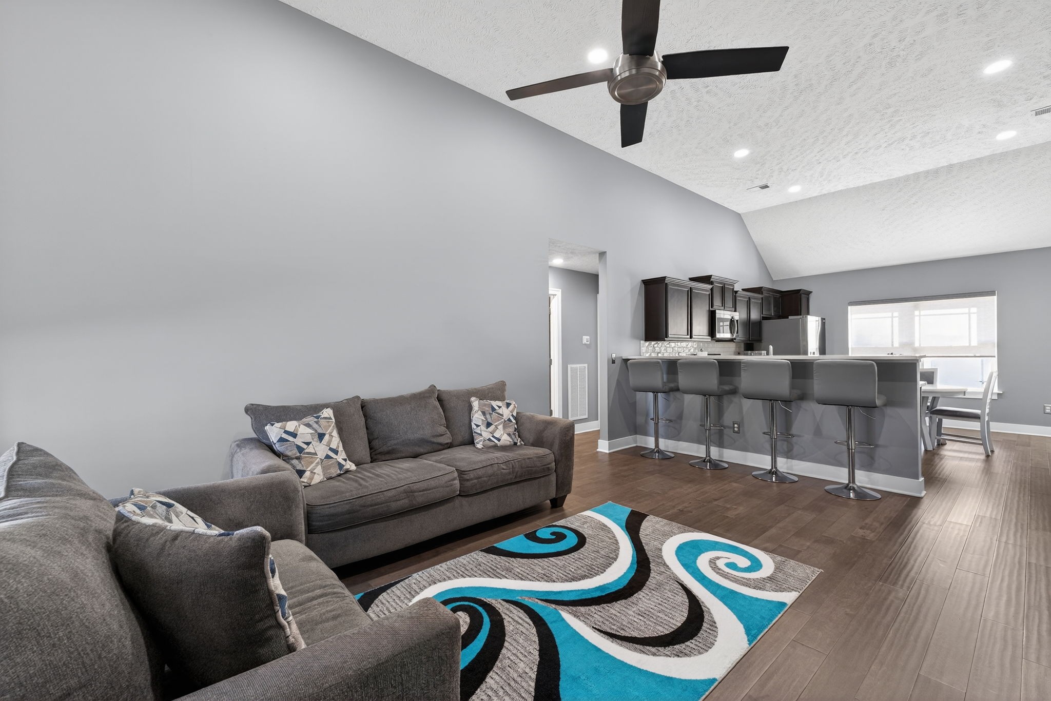 2216 Rolling Hills, Christiana, TN 37037