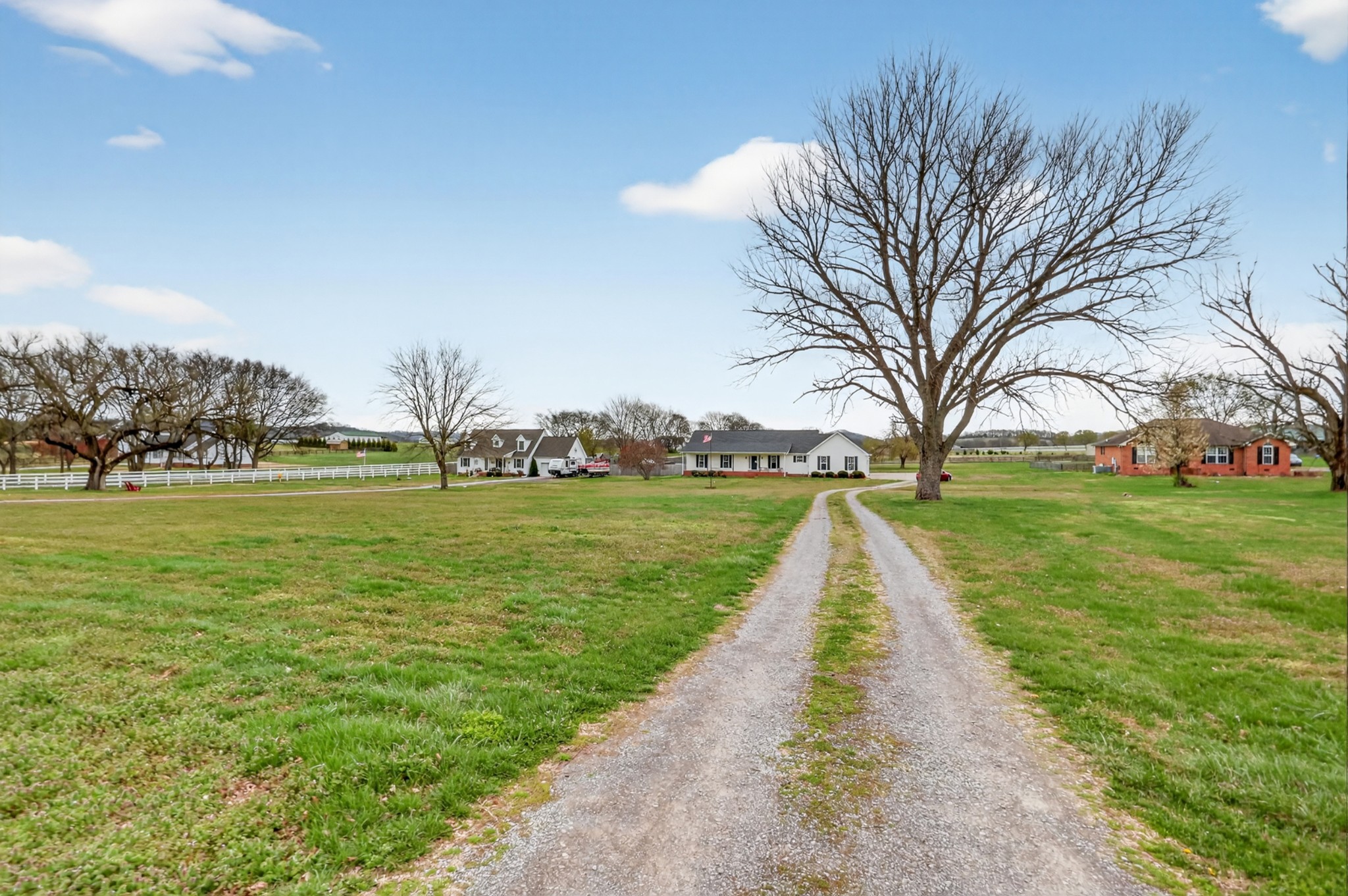 766 Rock Springs Rd, Castalian Springs, TN 37031