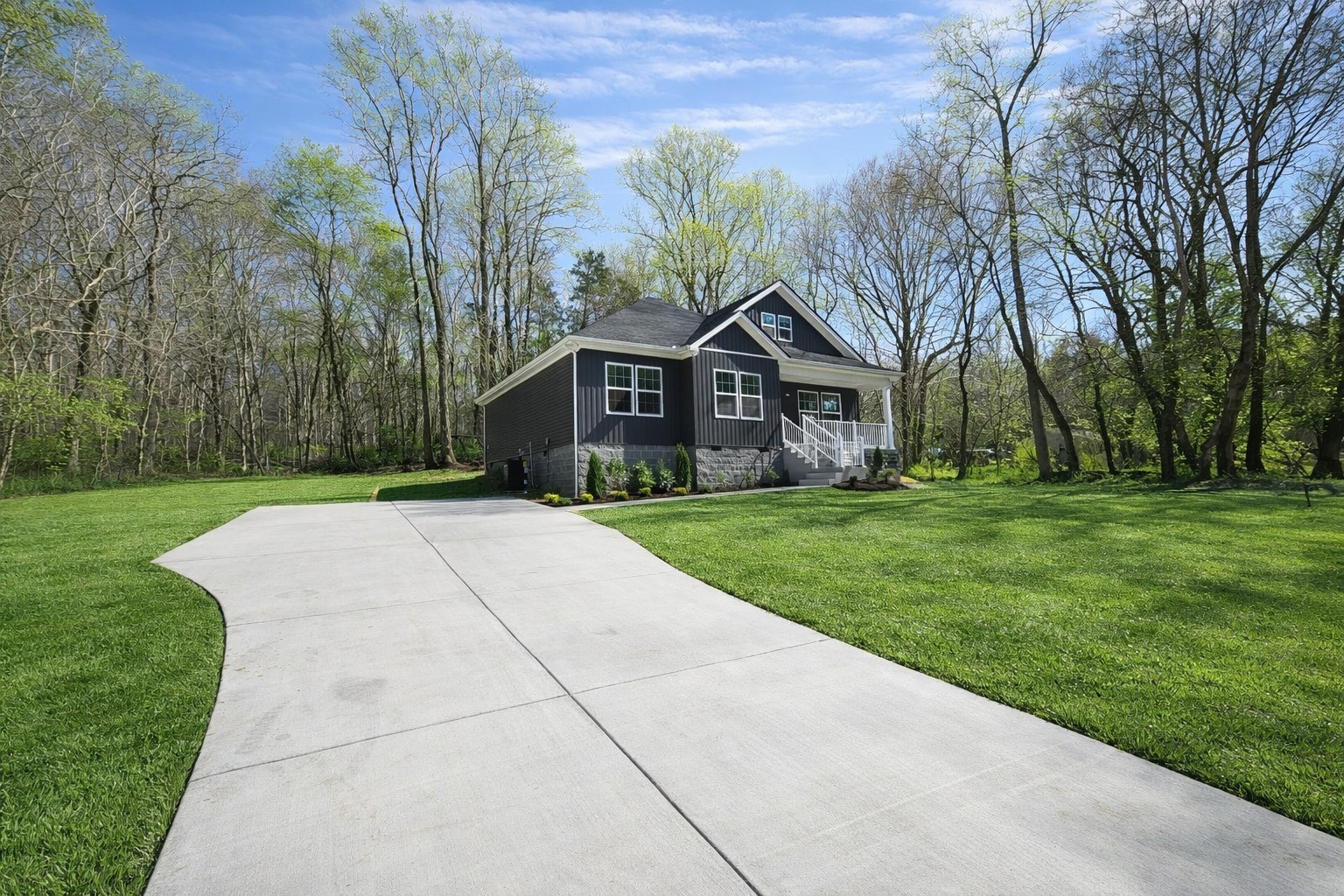 222 Todd St, Charlotte, TN 37036