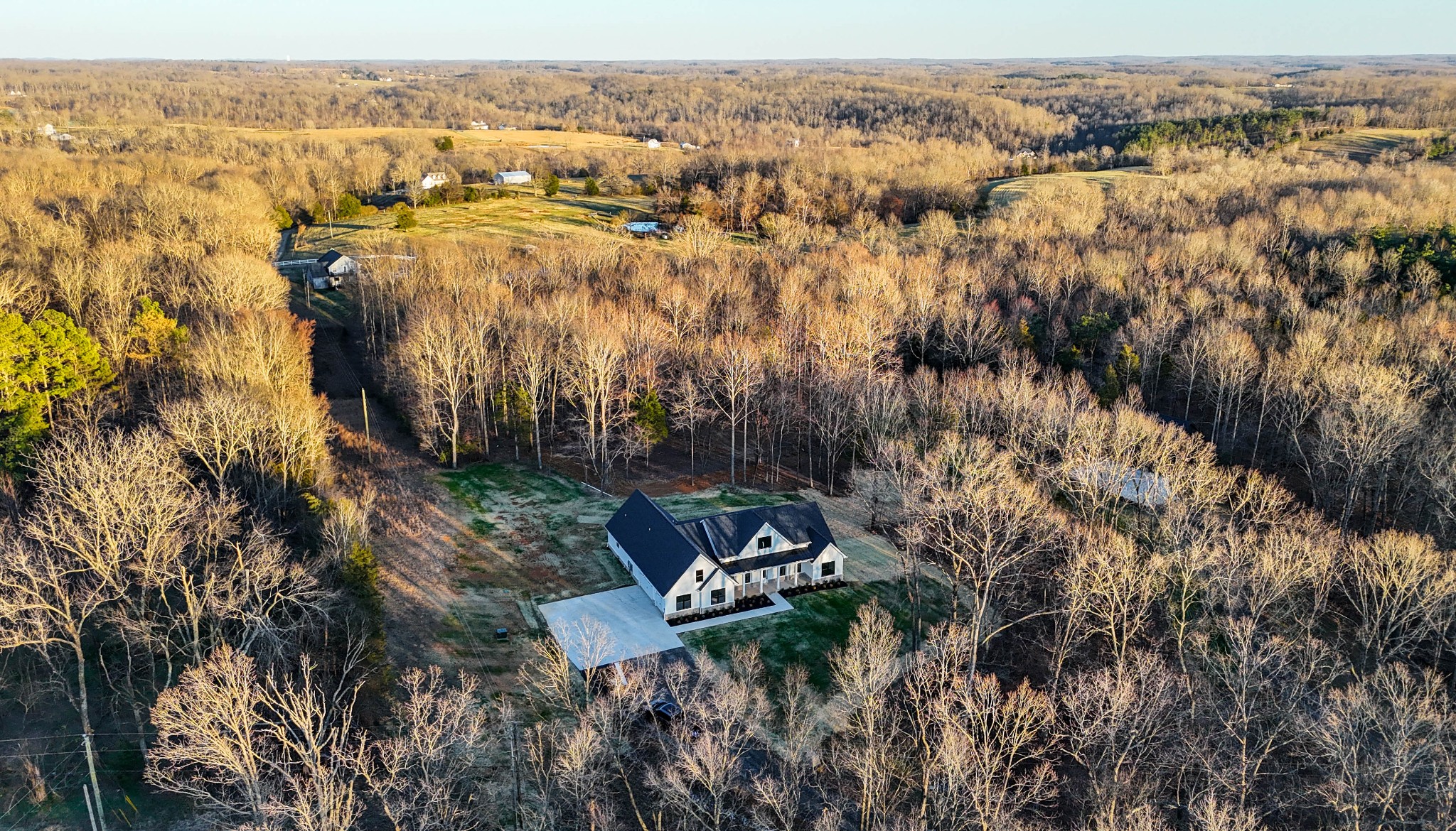 7765 Barnhill Rd, Primm Springs, TN 38476