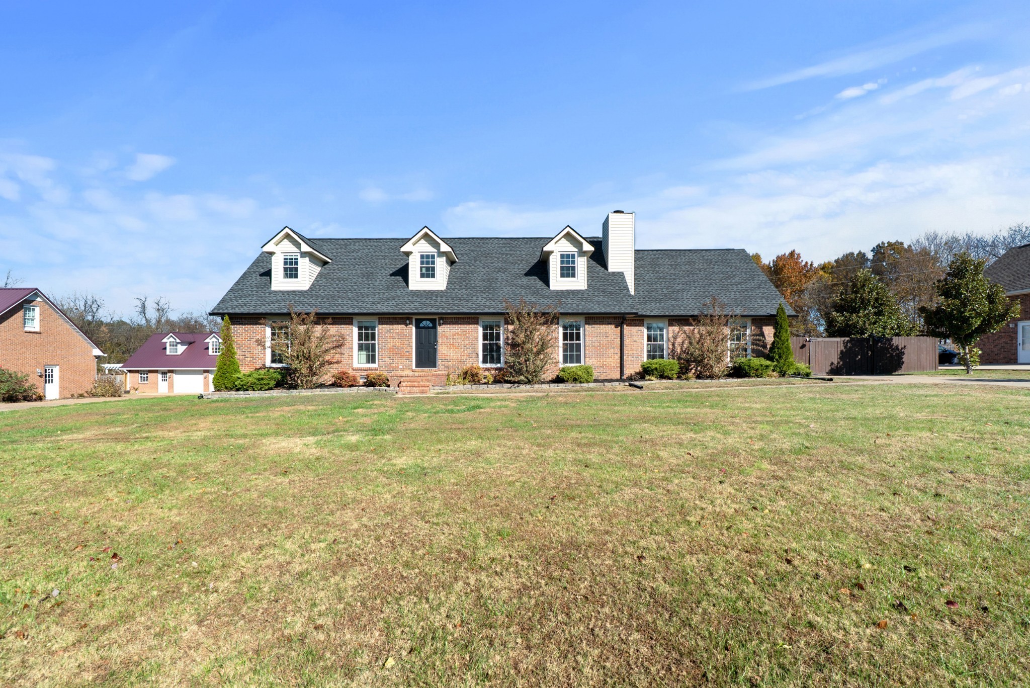 102 Pennsylvania Ave, White House, TN 37188