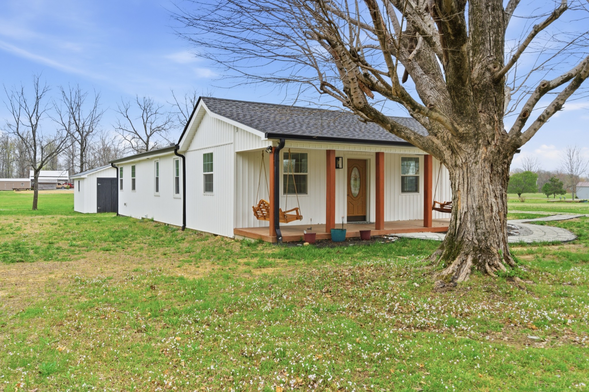 1237 Abiff Rd, Bon Aqua, TN 37025