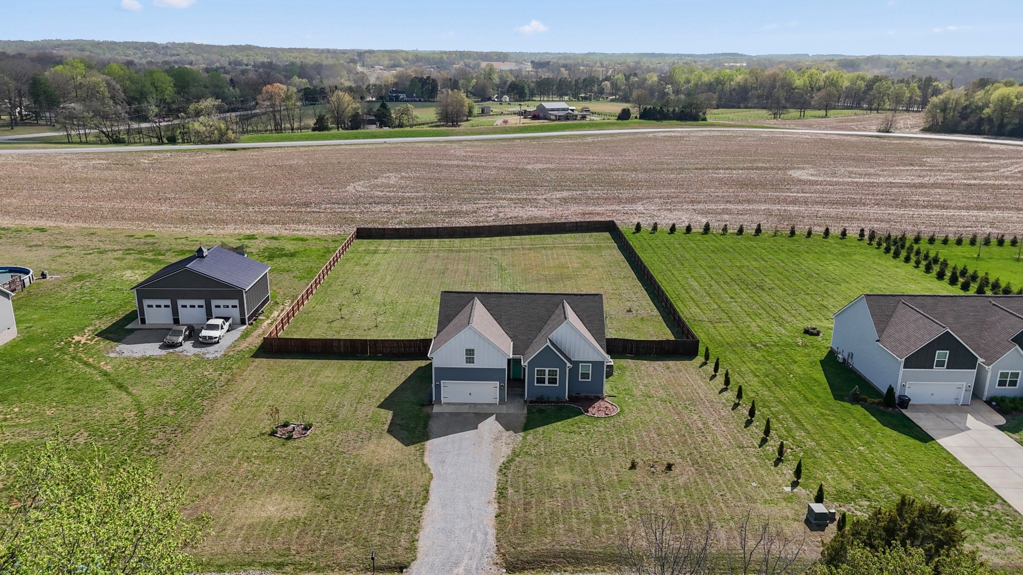 8645 Guthrie Ct, Cross Plains, TN 37049