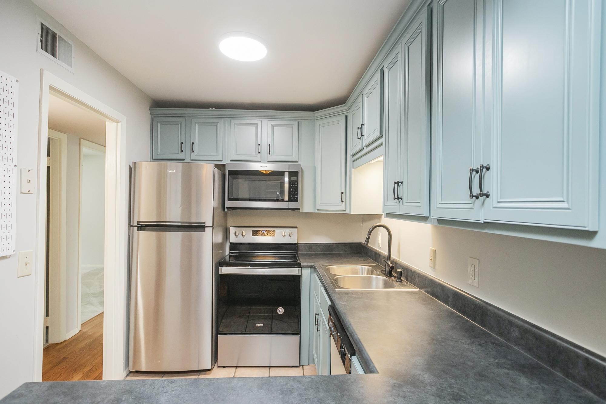 702 Ashlawn Pl, Nashville TN 37211