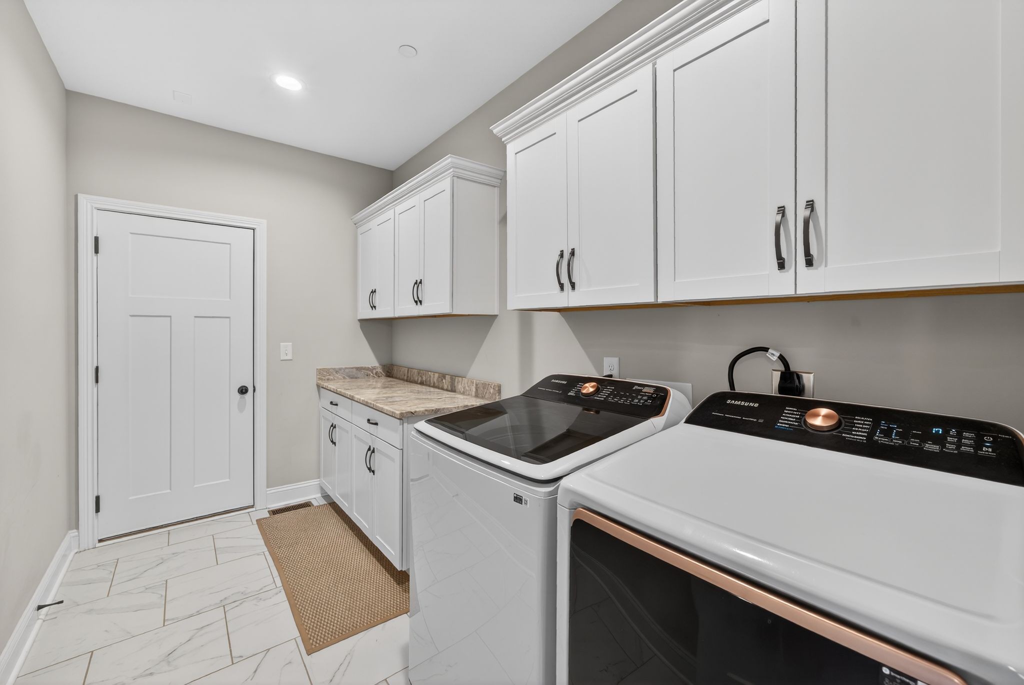 308 Young Ln, Pleasant View, TN 37146