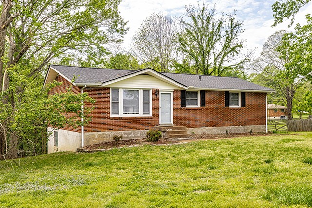 403 Rosehill Ct, Goodlettsville, TN 37072