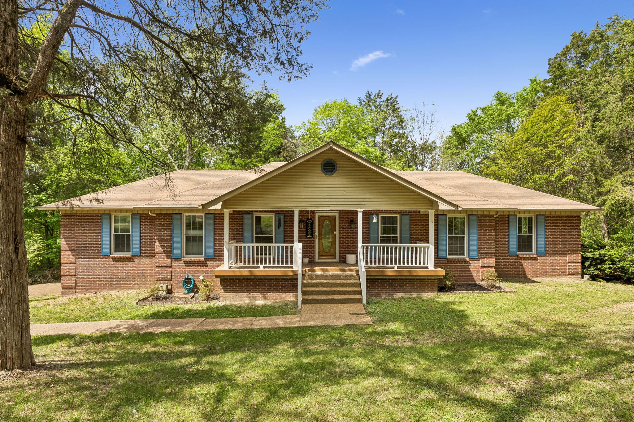 1912 Graceland Dr, Goodlettsville, TN 37072