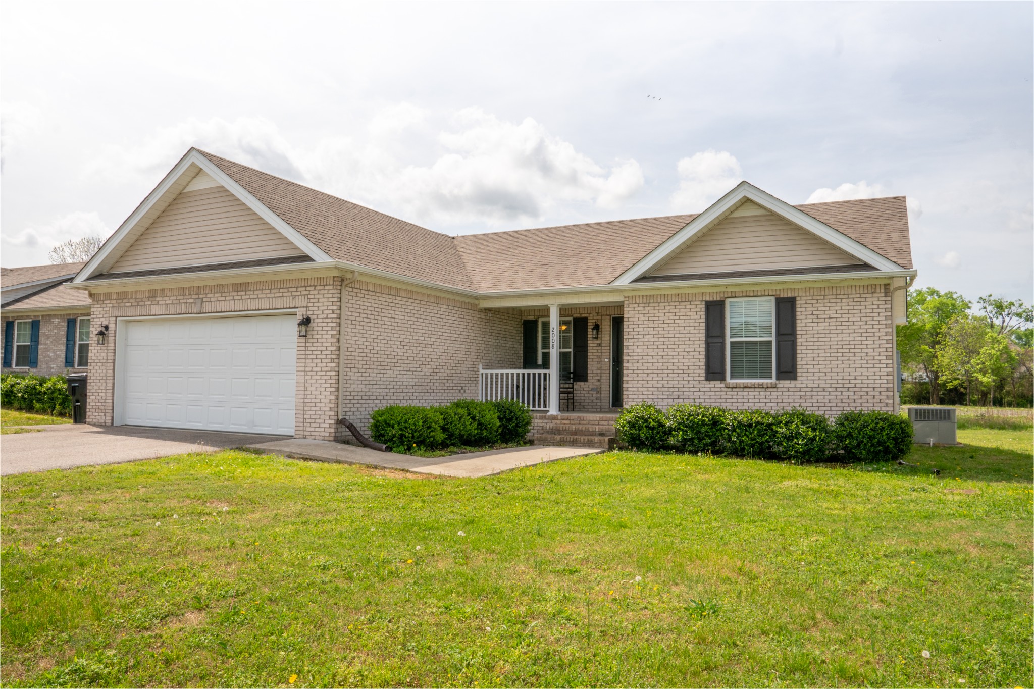 2008 Eisley Ln, Columbia, TN 38401