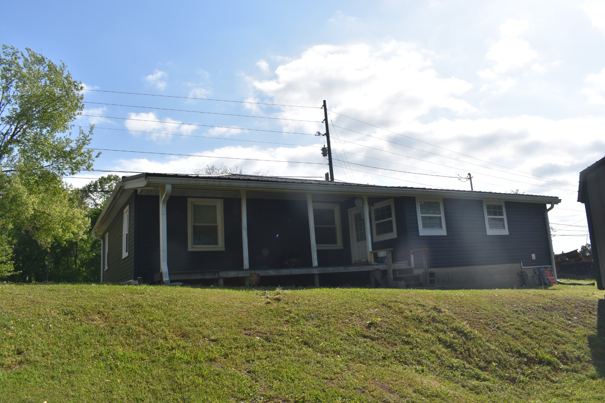 814 Upper Ferry Rd, Carthage, TN 37030