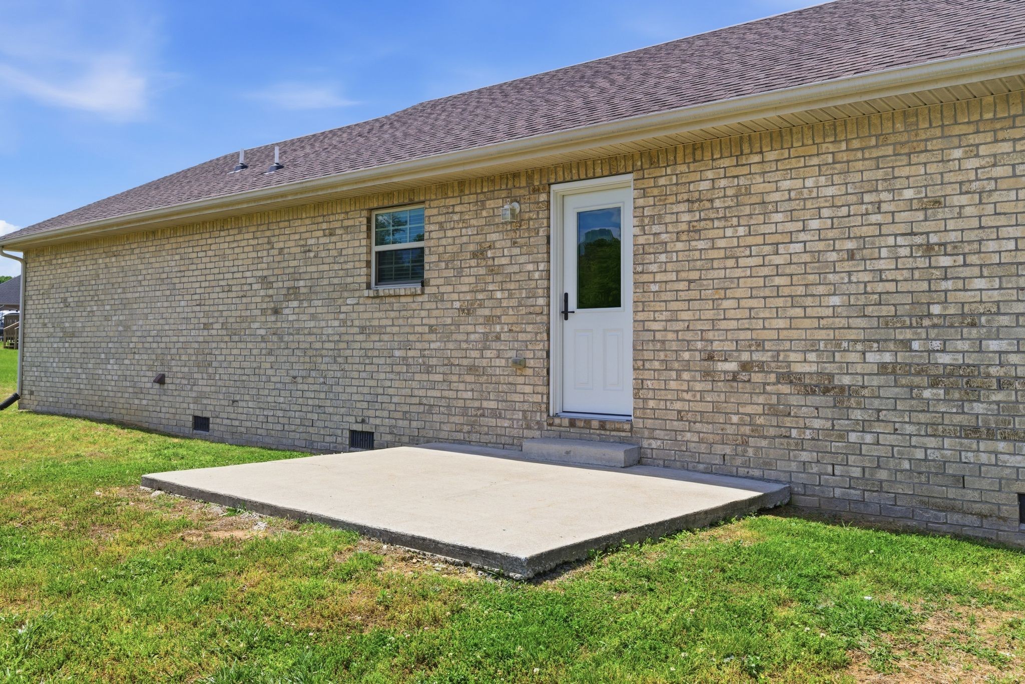 1010 Meridian Dr, Castalian Springs, TN 37031