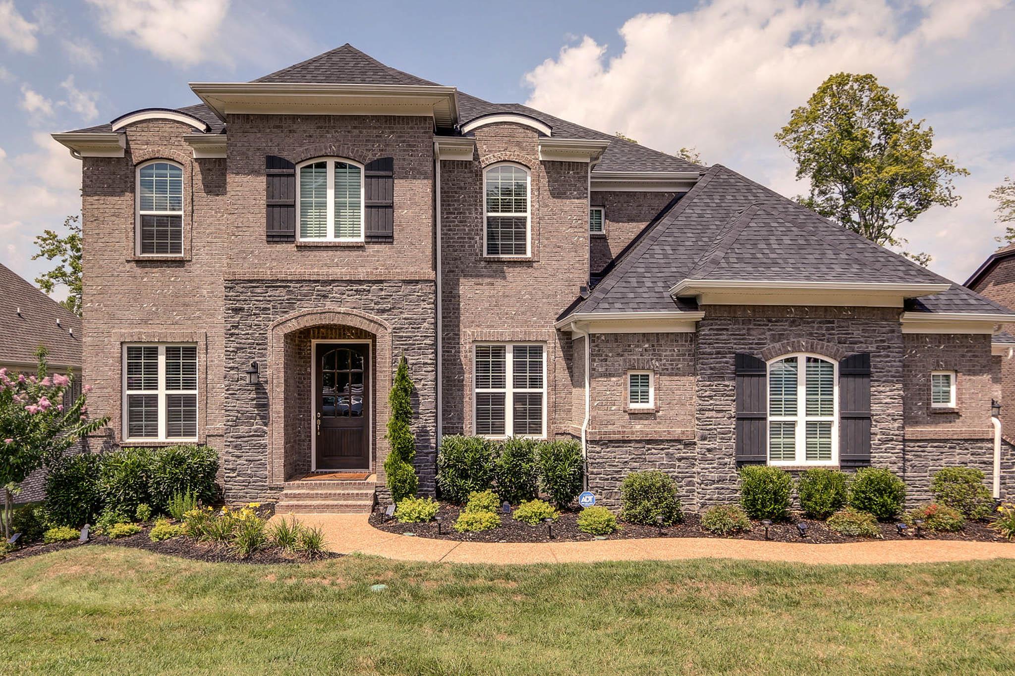 Homes For Sale in Kings Chapel Arrington TN