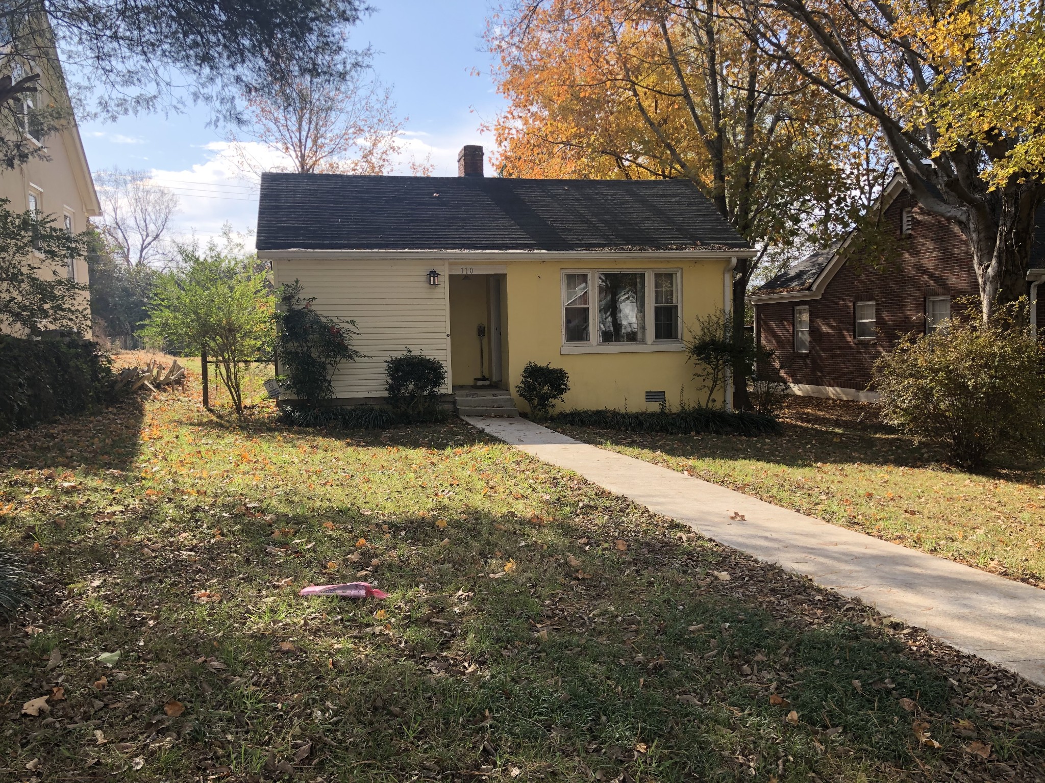 110 4th Ave Columbia, Tennessee Charming Cottage located on the North side of Columbia! 3 bedroom, 2 full baths, hardwood floors throughout the home, tile in bathrooms, fireplace, double oven, trash compactor, outdoor shower, spacious Master, cedar lined closets,Formal Dining Room with built-in bookcases, Refrigerator, Washer and Dryer come with the home!