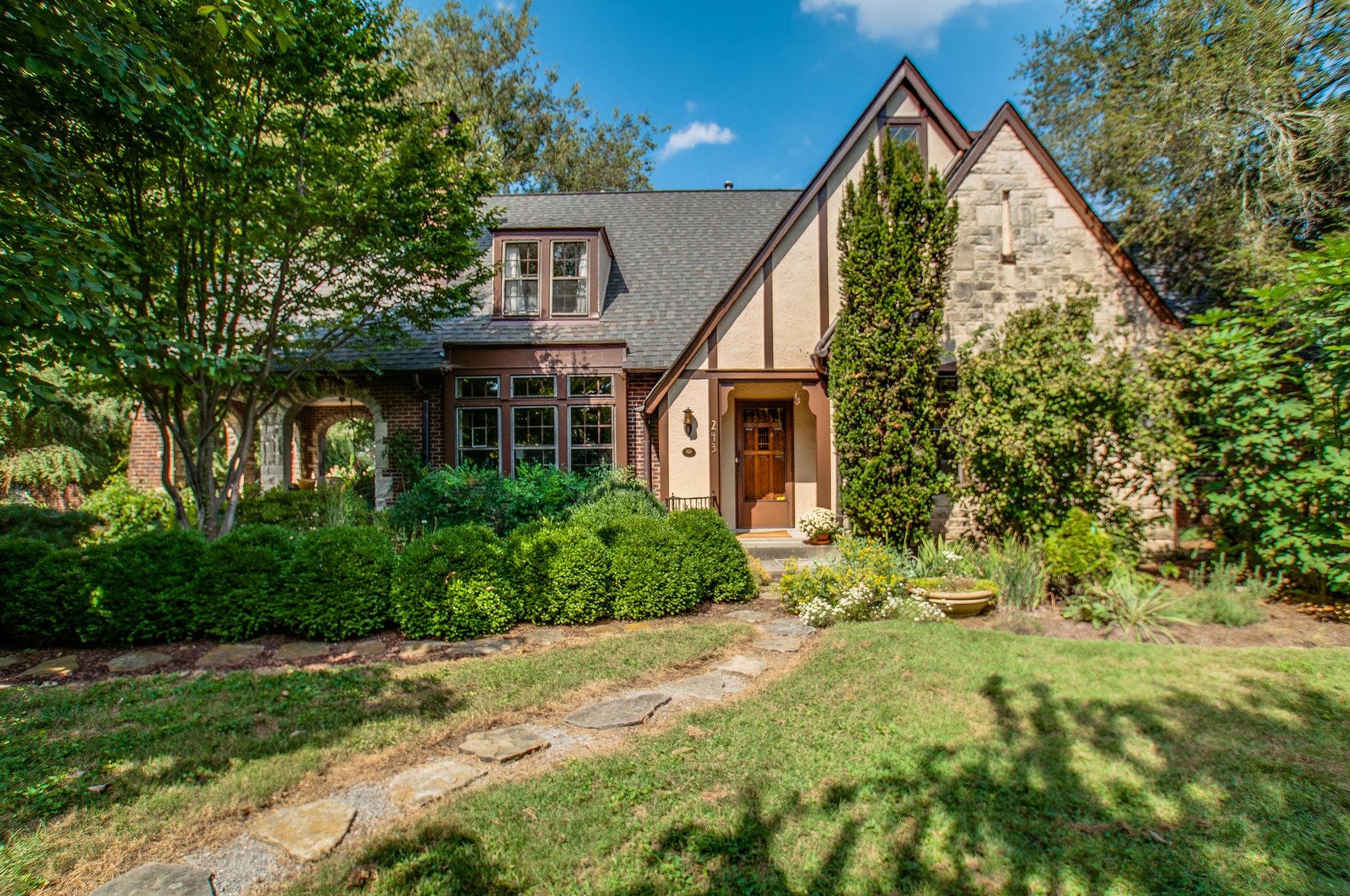 243 Lauderdale Rd