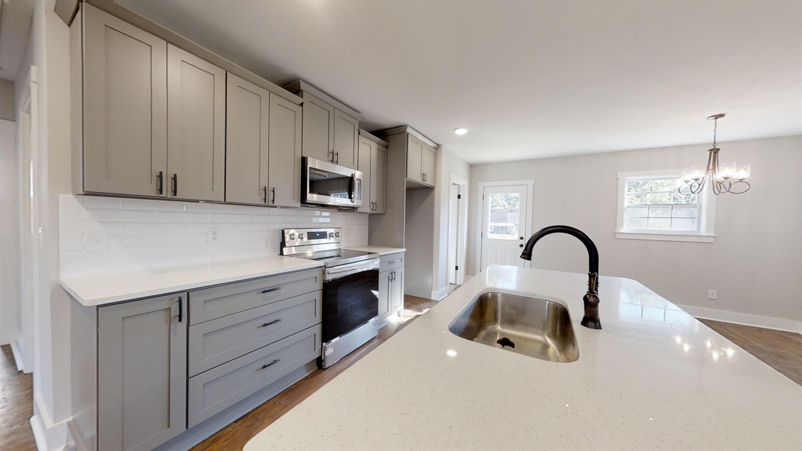 2412 Milton Dr