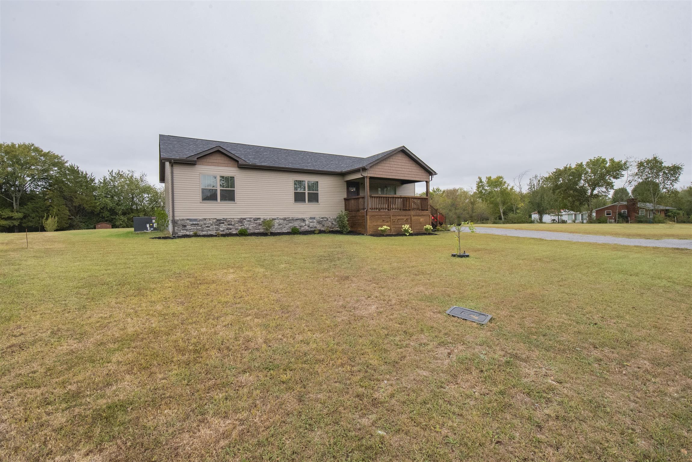 118 Twin Oak Dr