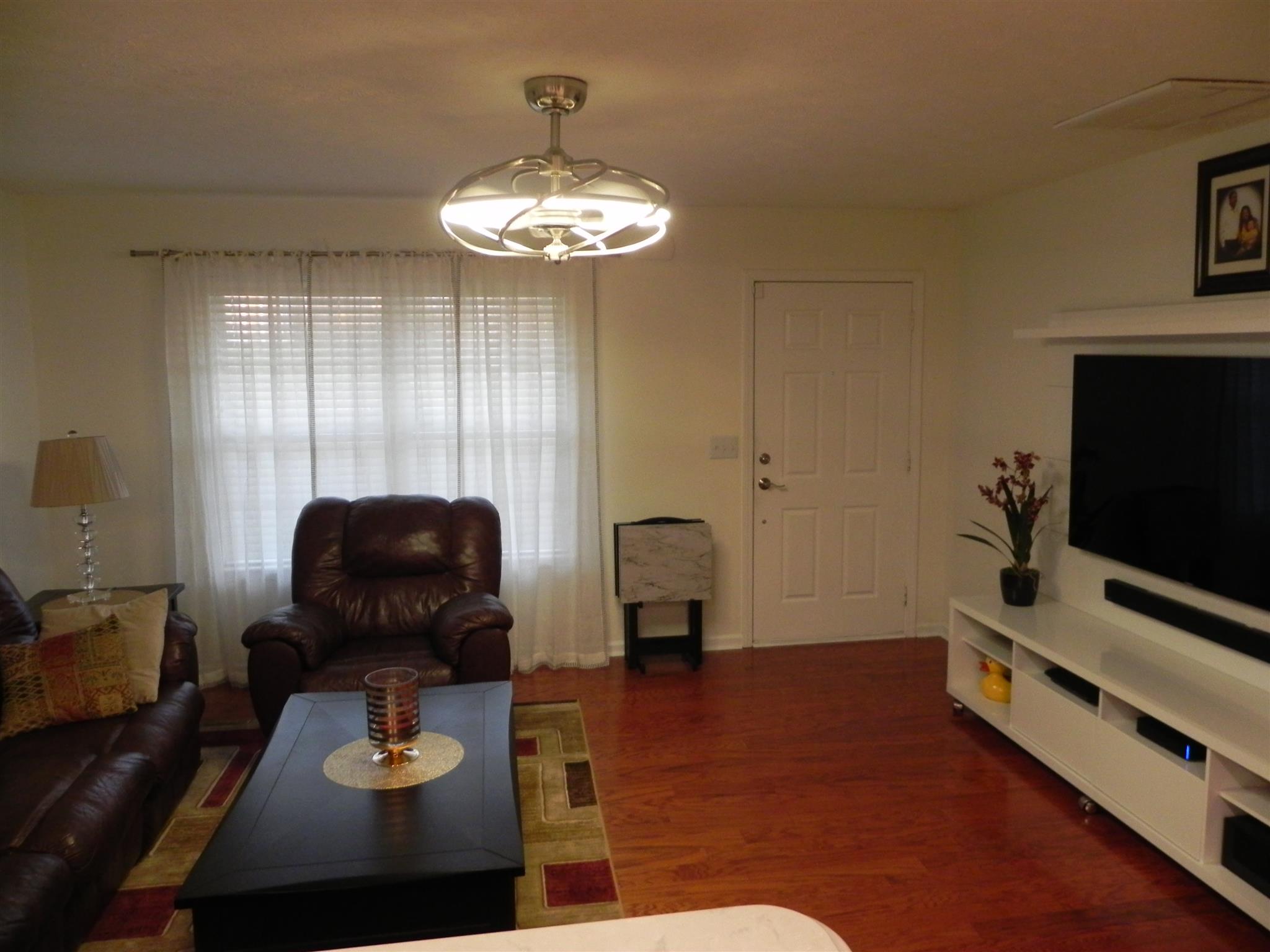 1108 Shallowbrook Trl S