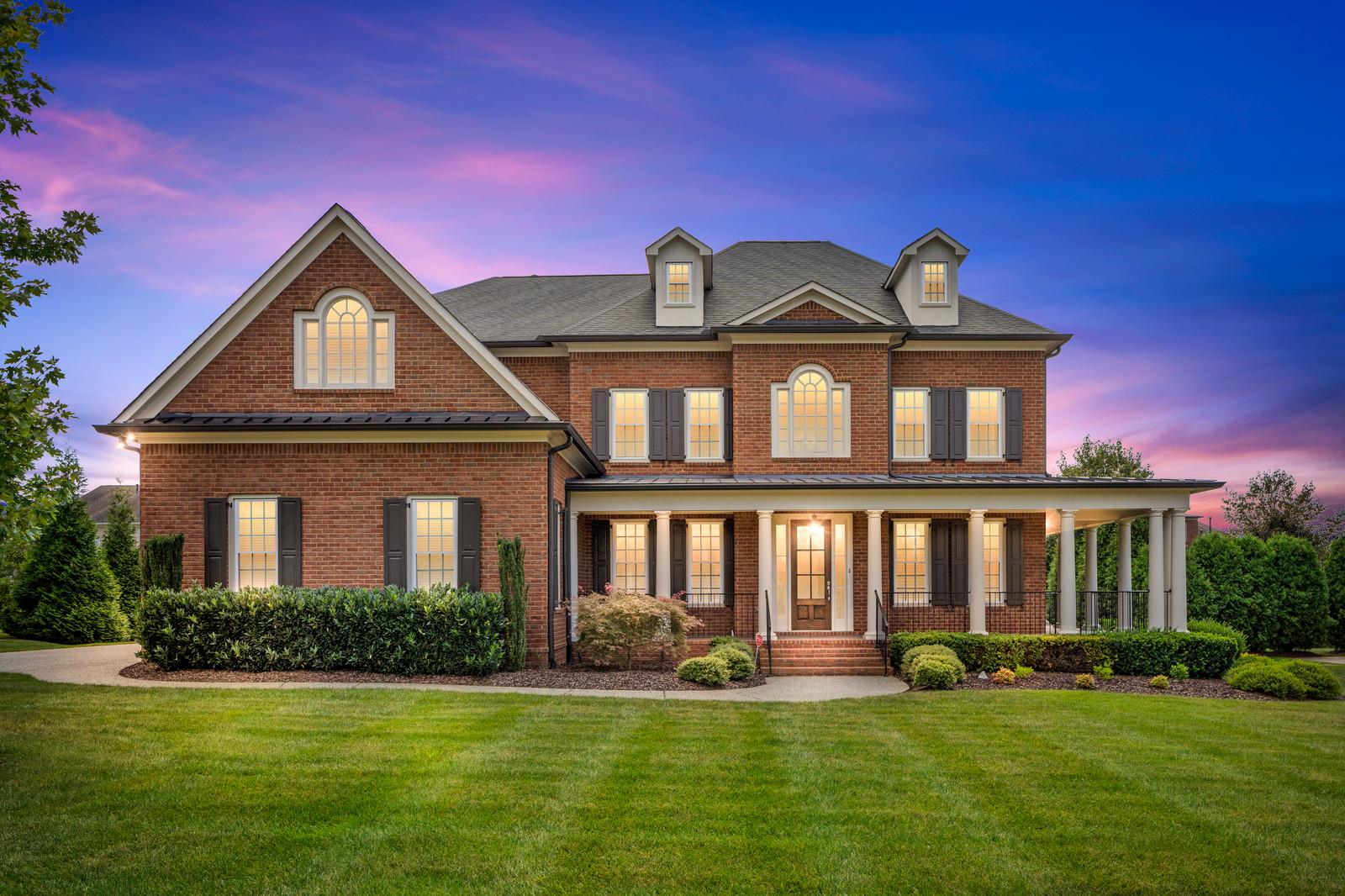 9503 Wexcroft Dr Brentwood, Tennessee Gorgeous All brick home built by award winning John Weiland in one of Brentwood's most coveted communities Taramore w/ pool w/ water slide, tennis courts, walking trails and playground. Also Historic home clubhouse for the many neighborhood activities; Large Master bedroom w sep seating area; Chef's Kitchen; New Windows; Large Level private lot w room for a pool; Award winning Brentwood Schools; Immaculately maintained & move in ready!