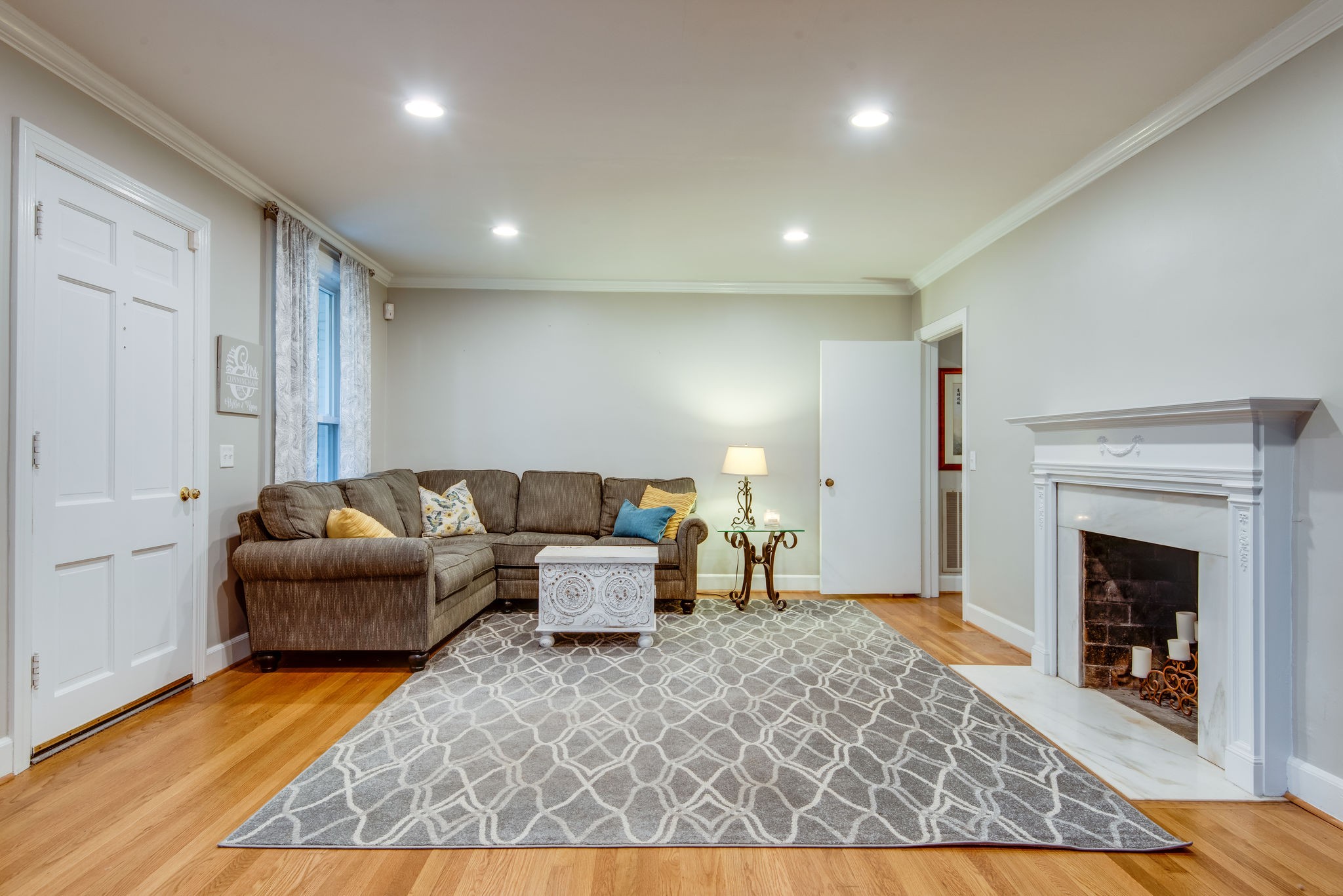 532 Barrywood Dr