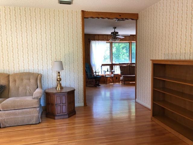 2100 Dearborn Dr
