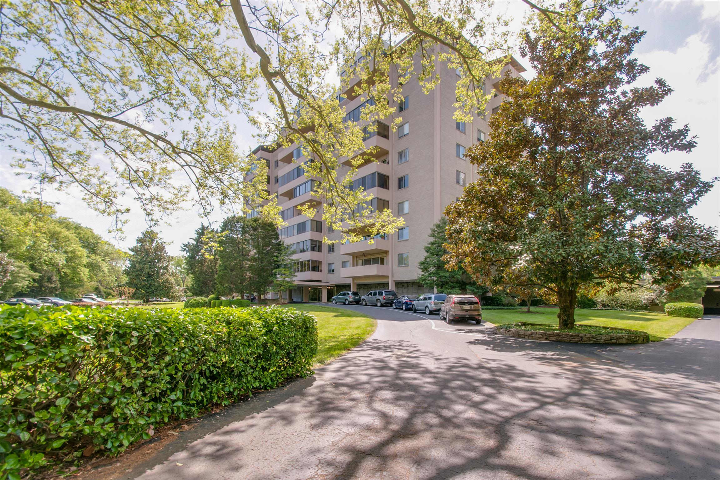 Belle Meade Tower 105 Leake Ave Nashville TN 37205 Nashville Home Guru