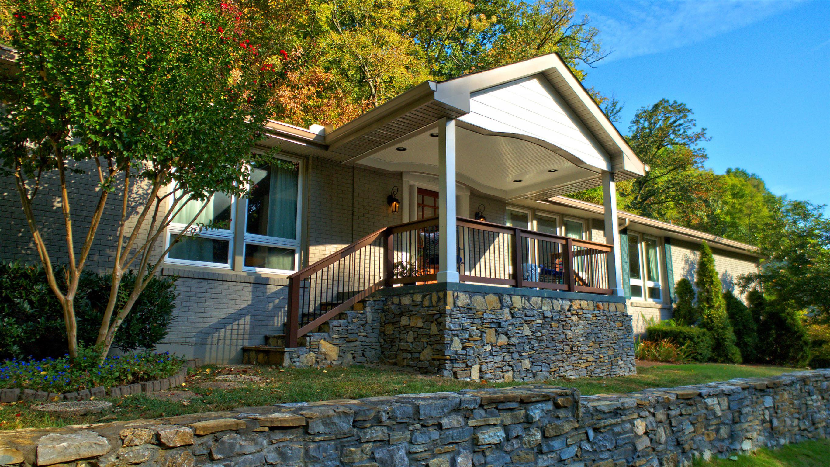 194 Carnavon Pkwy