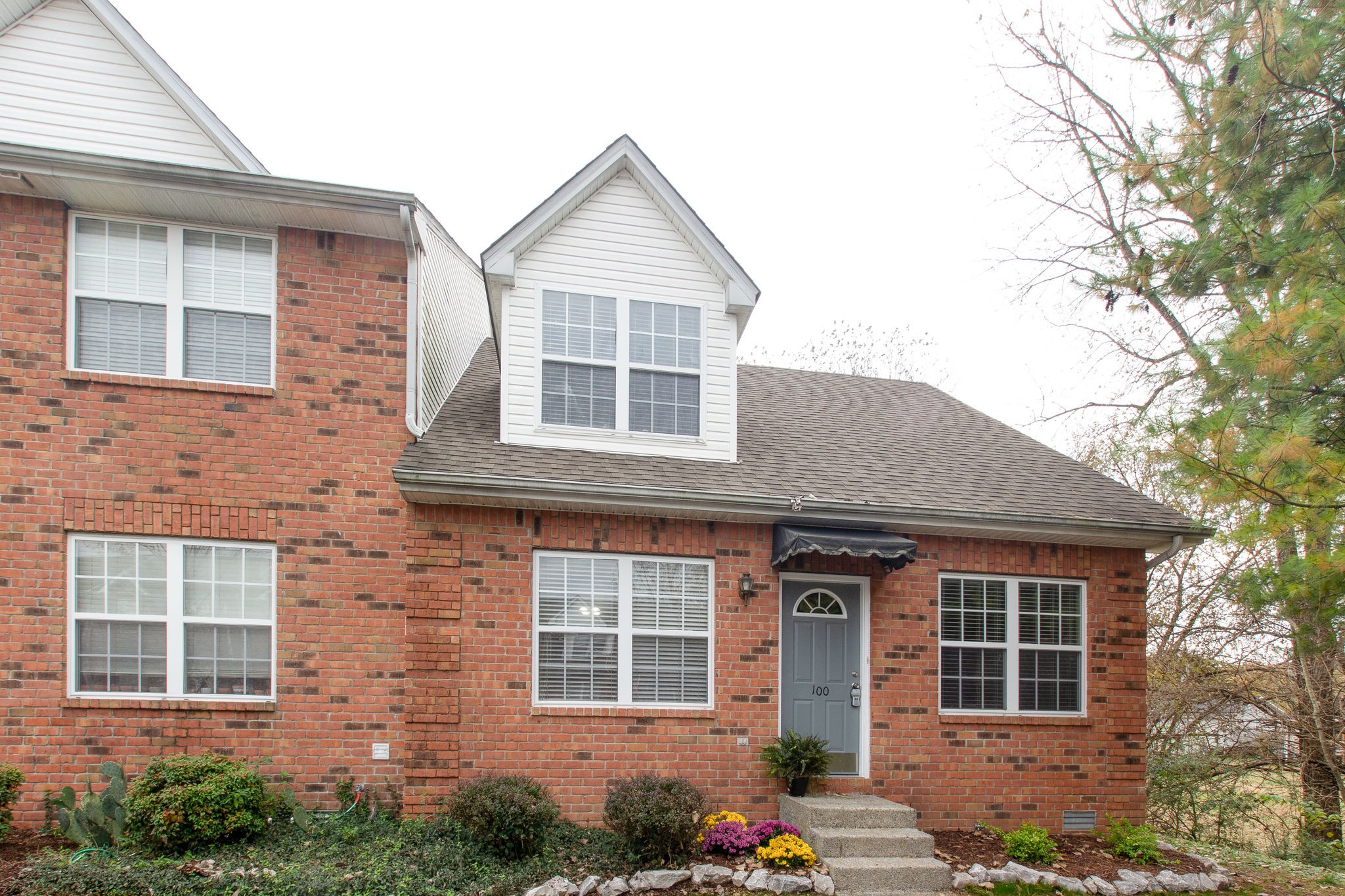 2120 Lebanon Pike #100
