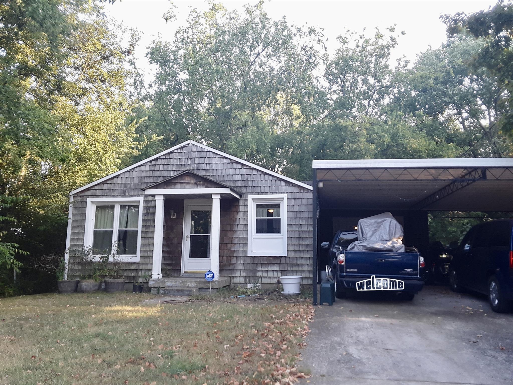 1496 Dolan Rd Nashville, Tennessee Charming 3 bedrooms, 1 bath, brick cottage home just minutes from Downtown, Germantown and West Nashville. Perfect start home or investment property. Large back yard and 4 car parking area, screen back porch patio and large bonus area. New windows installed Nov. 2018., New doors.. Must see home won't last!