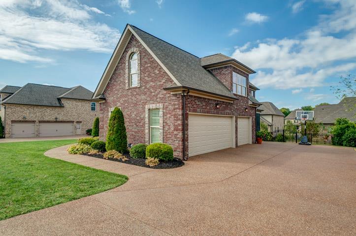 2077 Autumn Ridge Way